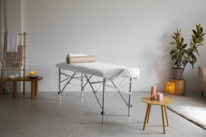 interior-quarto-com-cama-para-massagem (1)